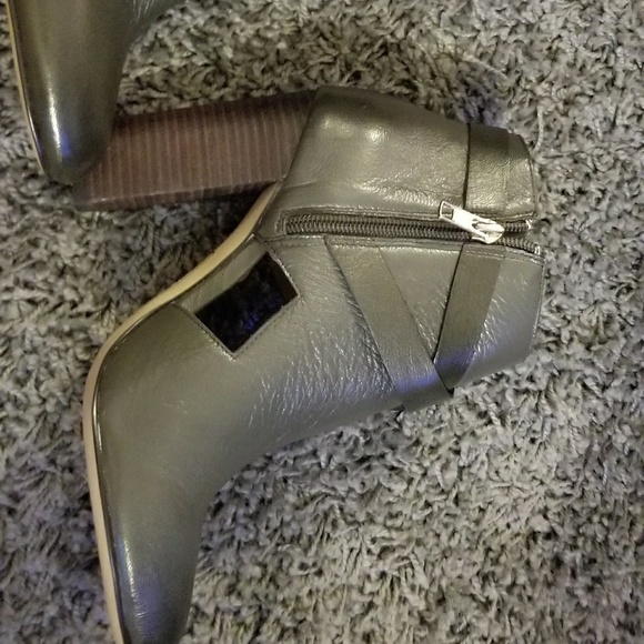 Atwell Ankle Booties Olive Green 7M BNIB - Picture 5 of 7